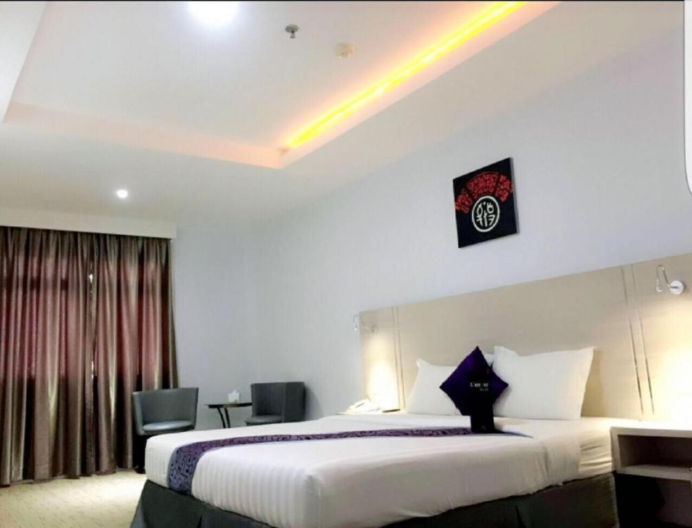89 Hotel Batam Nagoya Exteriör bild