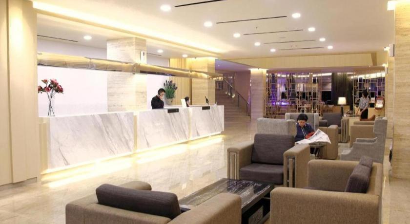 89 Hotel Batam Nagoya Exteriör bild